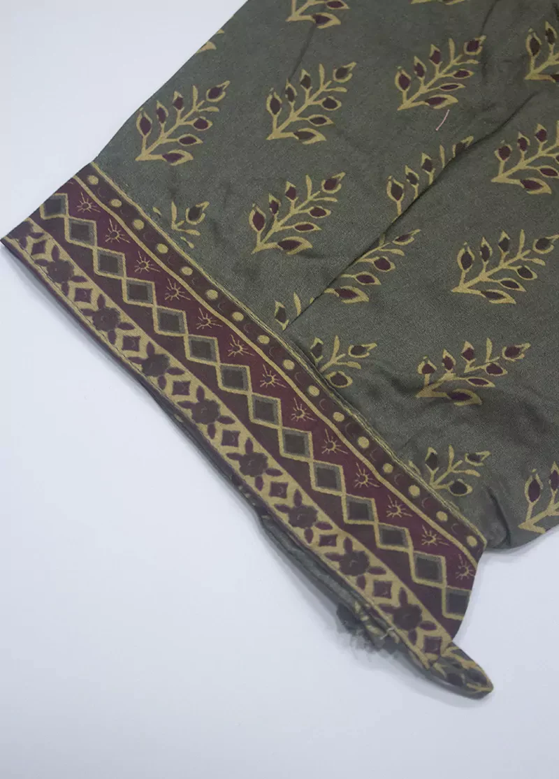 3 Piece Printed Grey Color Lawn Shirt with Trouser & Dupatta - Image 4