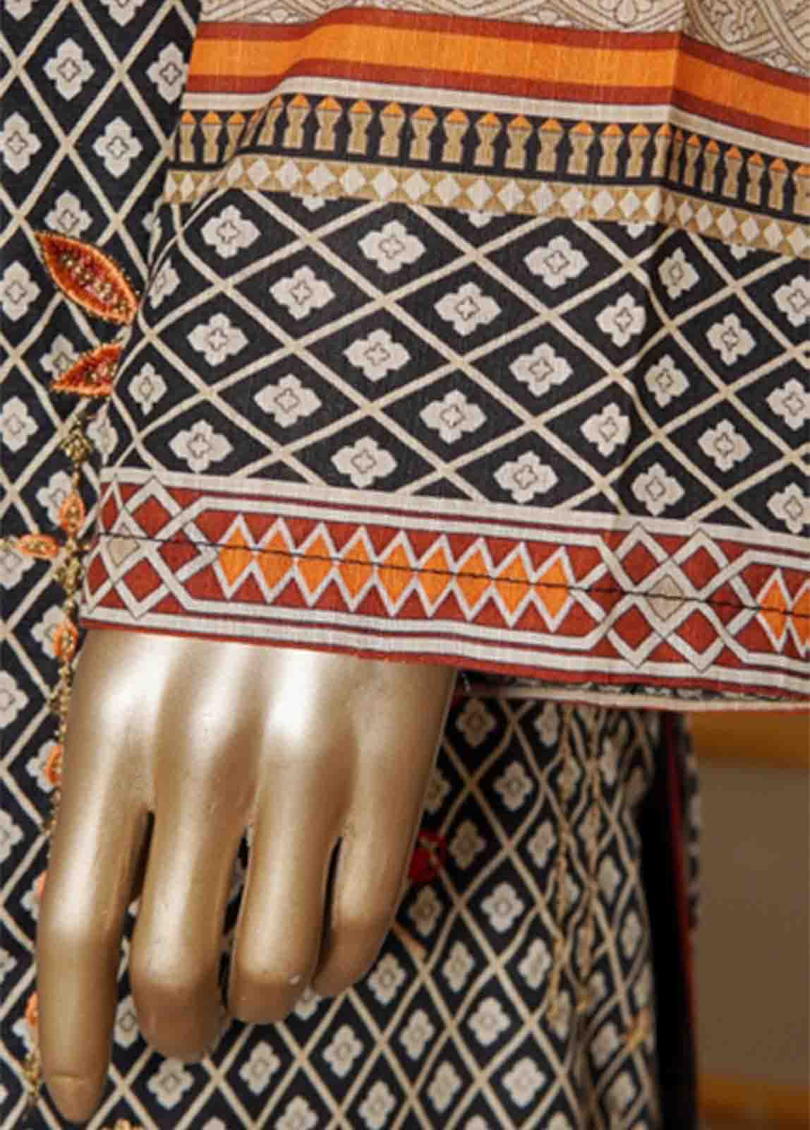 WKE-0134 B-3 Piece Khaddar Embroidered Stitched Suit - Image 5